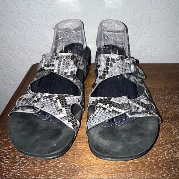 SAS Seaside Mamba Snakeskin Print Slip On Slide Sandal Shoes - Picture 4 of 9